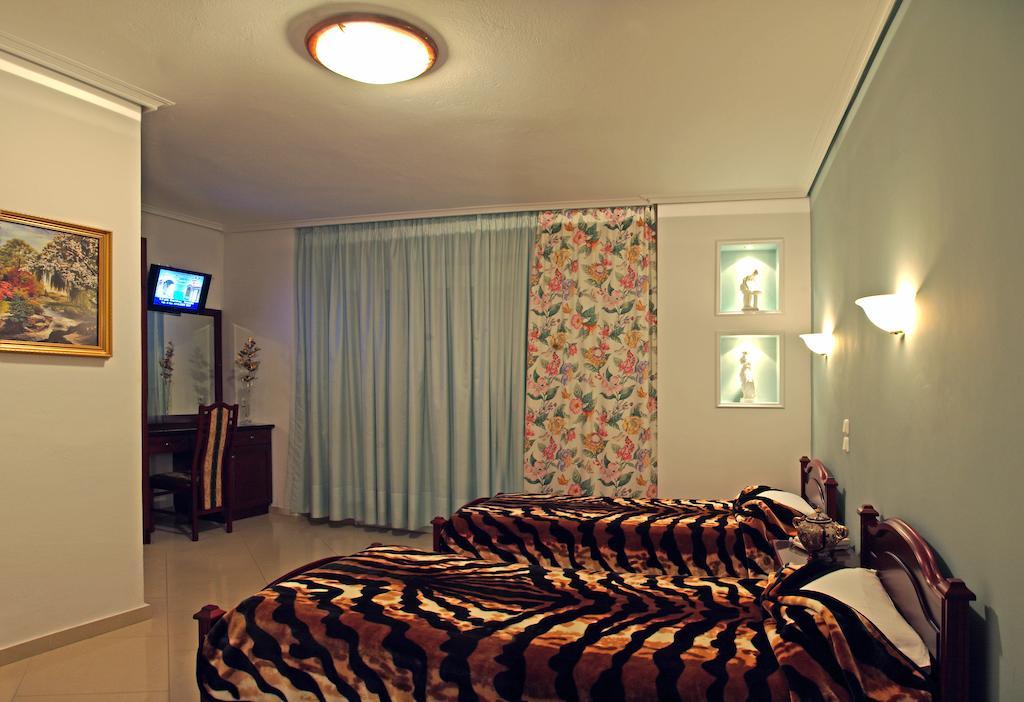 Hotel Chronis Paralía 객실 사진