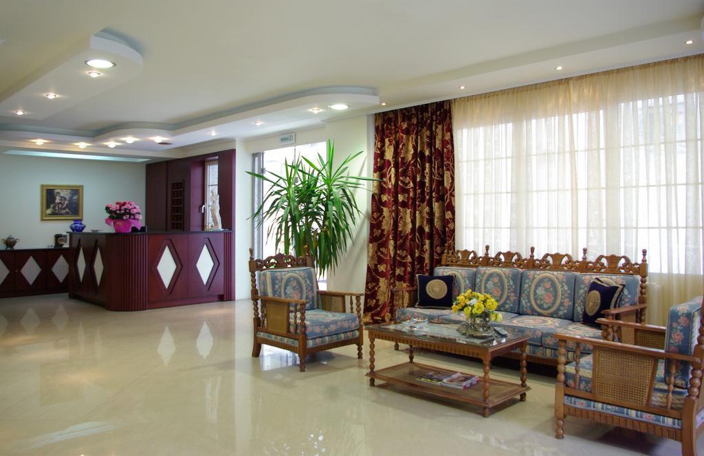 Hotel Chronis Paralía 외부 사진