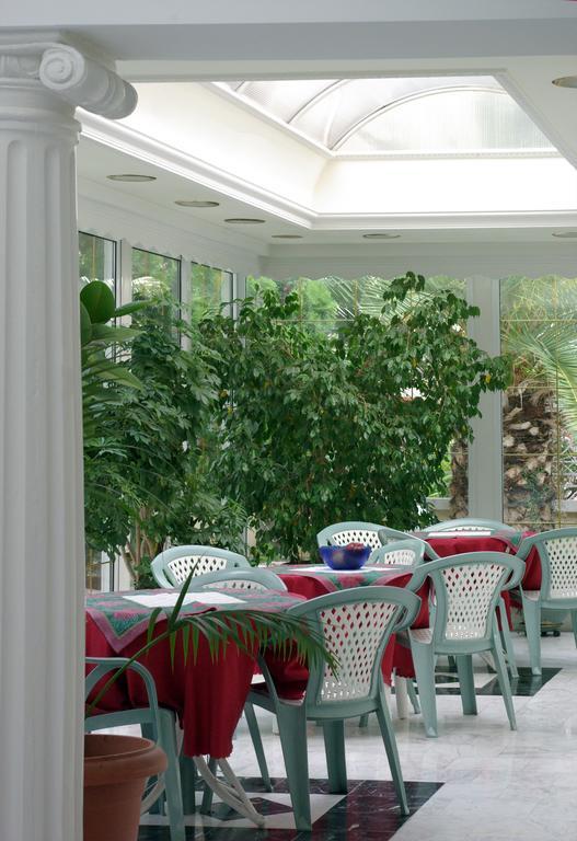 Hotel Chronis Paralía 외부 사진